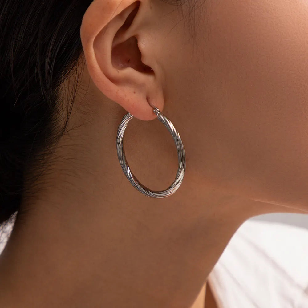 Mae Hoop Earrings